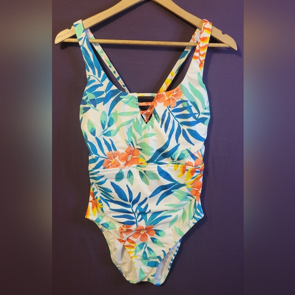Beach Betty Vibrant Tropical Floral Women's One Piece Swimsuit. Size M